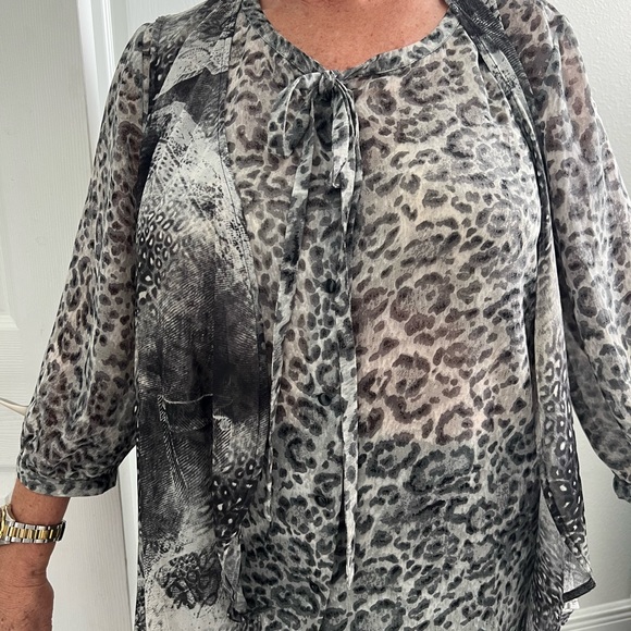 2 piece sheer chicos top and vest size m - Picture 3 of 10